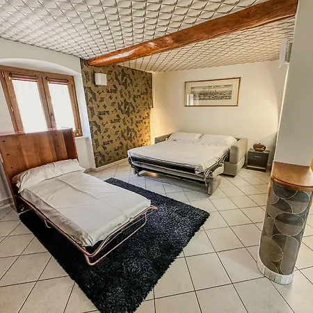 Apartment La Fuga Del Re - Lusso In Piazza Castello