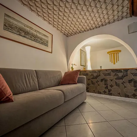 Apartment La Fuga Del Re - Lusso In Piazza Castello *
