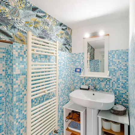 Elegante Royal - Parcheggio Privato Apartman