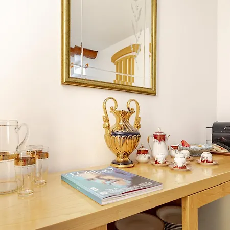 Elegante Royal - Parcheggio Privato Apartman *